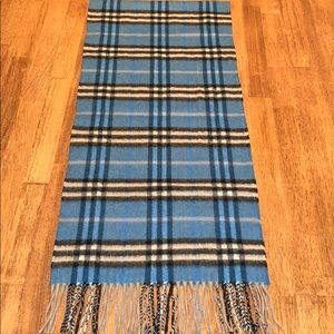 Burberry 100% cashmere scarf